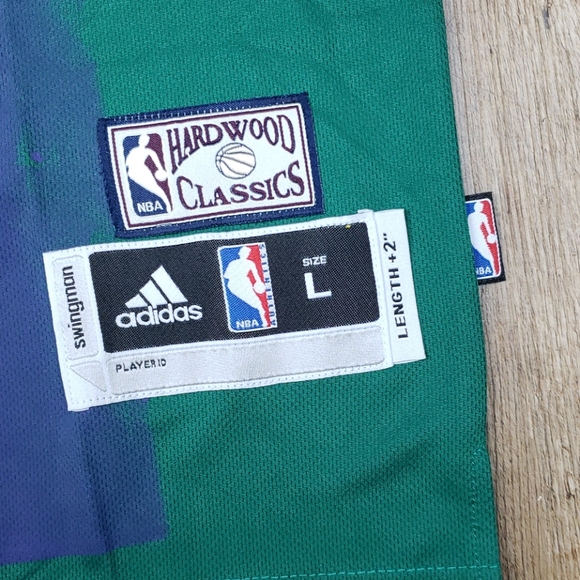 NWT Milwaukee Bucks Ray Allen Embroidered Sz LG - Picture 2 of 8